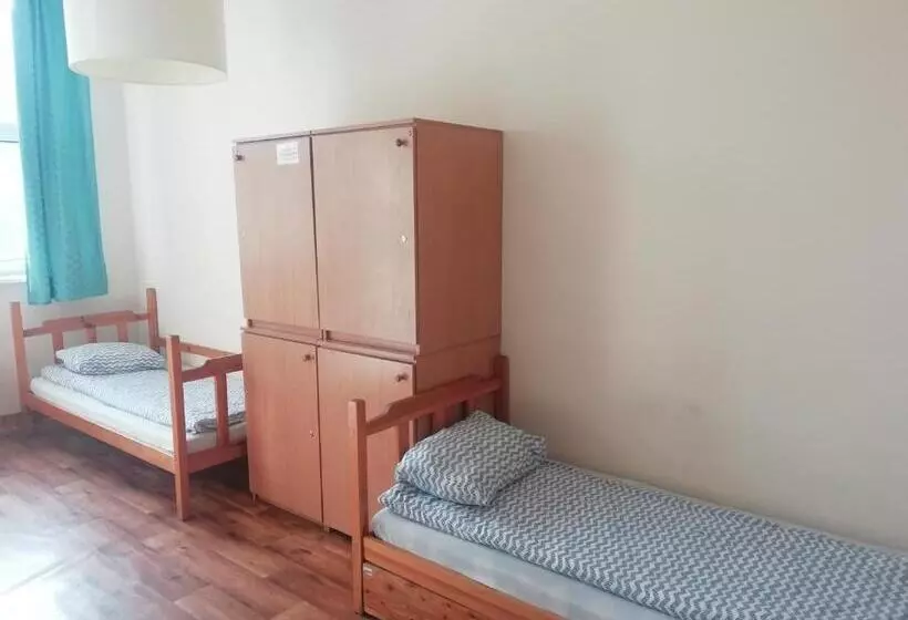 تختخواب در اتاق مشترک, Hostel Orange Plus
