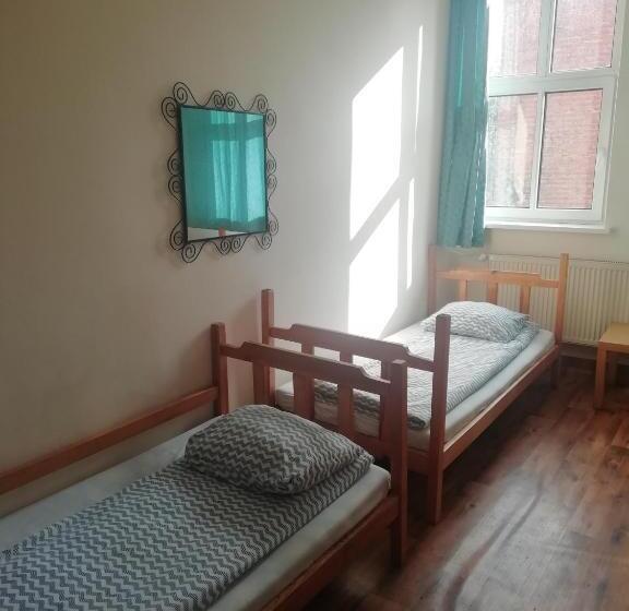 تختخواب در اتاق مشترک, Hostel Orange Plus