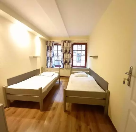 اتاق استاندارد, Hostel Orange