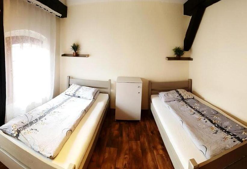 اتاق استاندارد, Hostel Orange