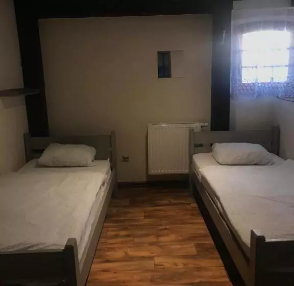 اتاق استاندارد, Hostel Orange