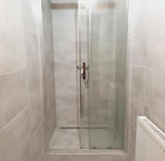 تختخواب در اتاق مشترک, Hostel Orange