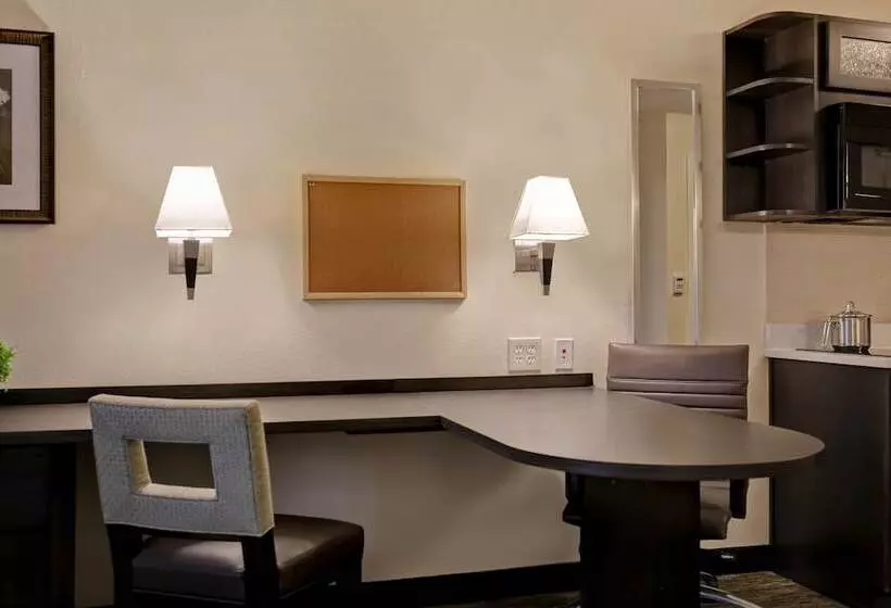 身障者適用スイートルーム, Candlewood Suites Indianapolis   South, An Ihg