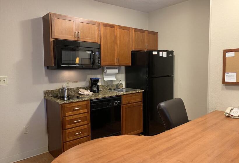 استودیوی استاندارد, Candlewood Suites Jonesboro, An Ihg