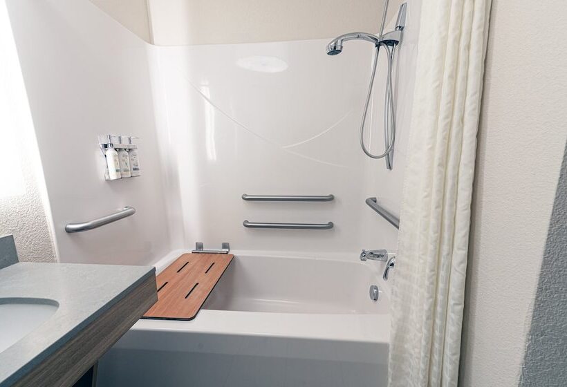 جناح لذوى الاحتياجات الخاصة, Candlewood Suites Merrillville By Ihg