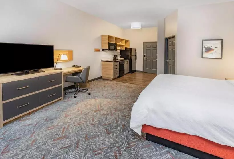 キングサイドベッドのスタンダードワンルーム, Candlewood Suites Mount Pleasant, An Ihg