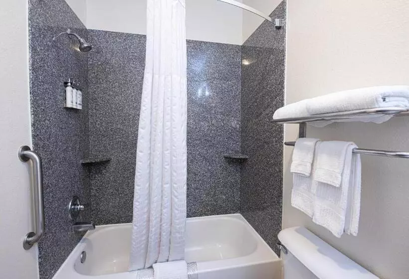 キングサイドベッドのスタンダードワンルーム, Candlewood Suites New Iberia, An Ihg