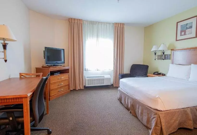 スタンダードスタジオ, Candlewood Suites New Iberia, An Ihg