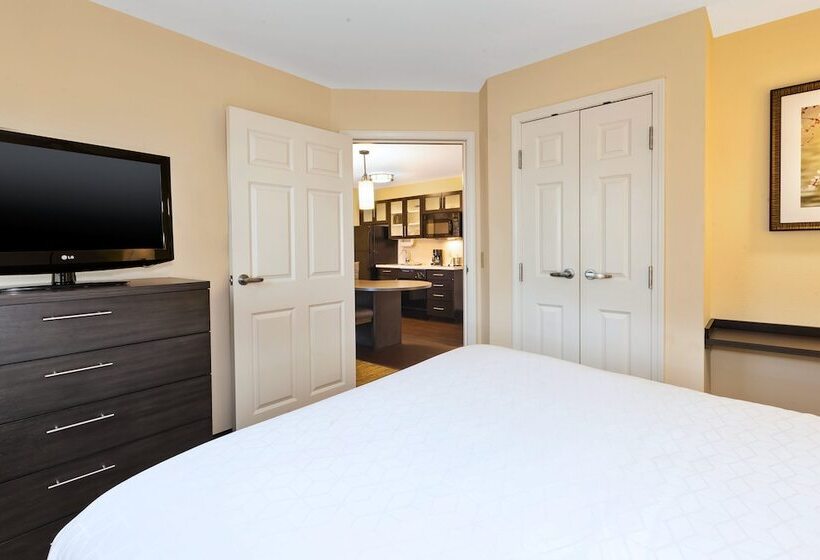 جناح, Candlewood Suites Polaris, An Ihg