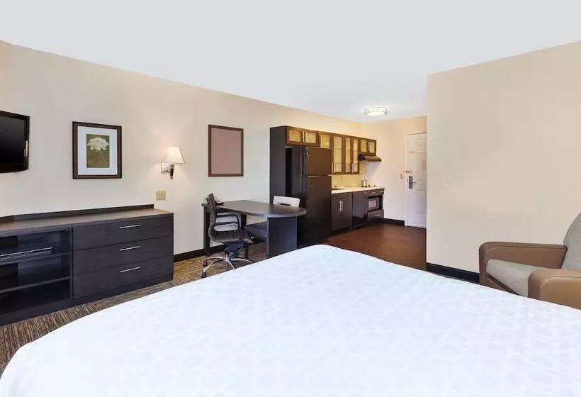 身障者適用スイートルーム, Candlewood Suites Polaris, An Ihg