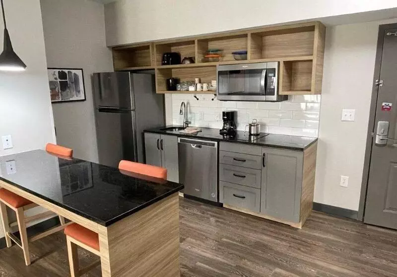 身障者適用スイートルーム, Candlewood Suites Tuscaloosa, An Ihg