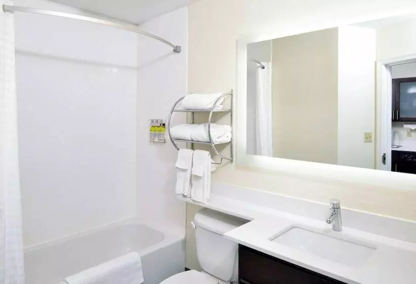 スタンダードスタジオ, Candlewood Suites Winchester, An Ihg
