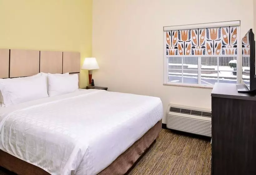 スタンダードスタジオ, Candlewood Suites Winchester, An Ihg