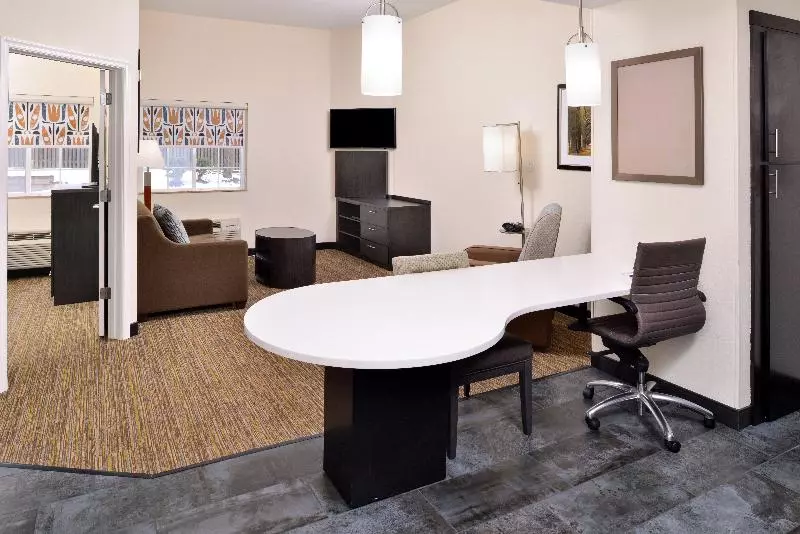 キングサイズベッドのスイートルーム, Candlewood Suites Winchester, An Ihg