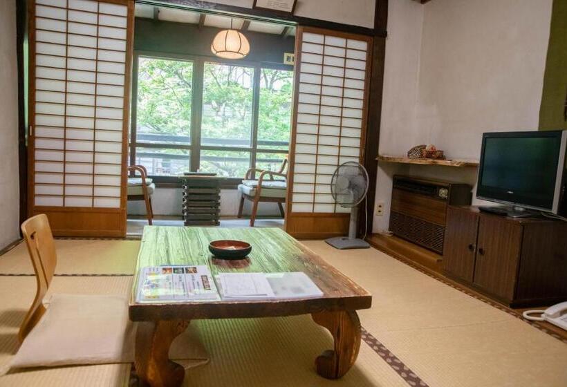 Номер Economy с общей ванной комнатой, Houshi Onsen Chojukan