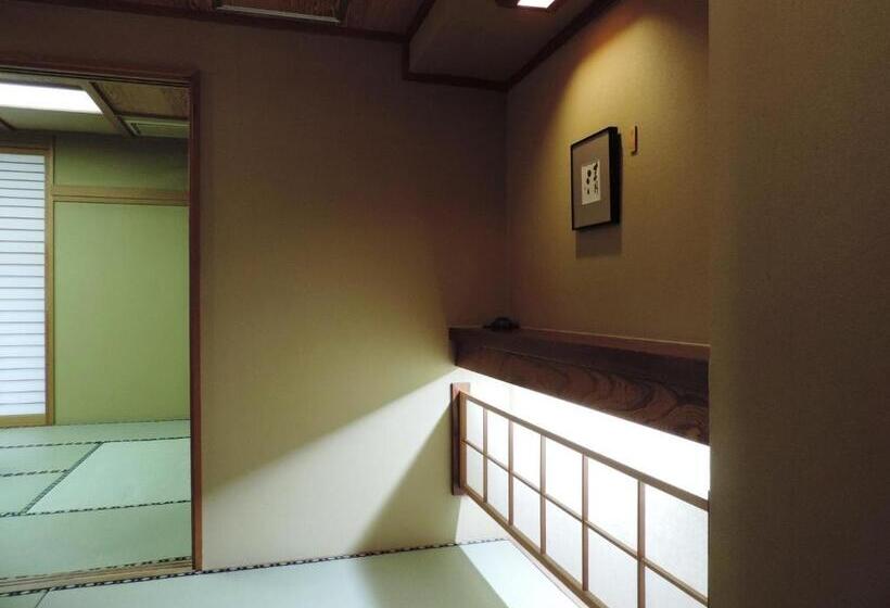 スタンダード4人部屋, Konjakutei