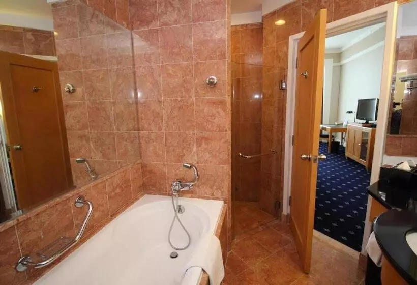 اتاق اجرایی, Royale Chulan Seremban