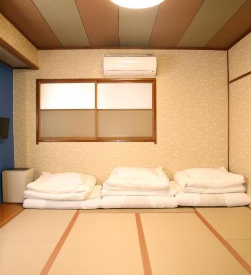 Quarto Estandar, Tokyo Ueno New Izu
