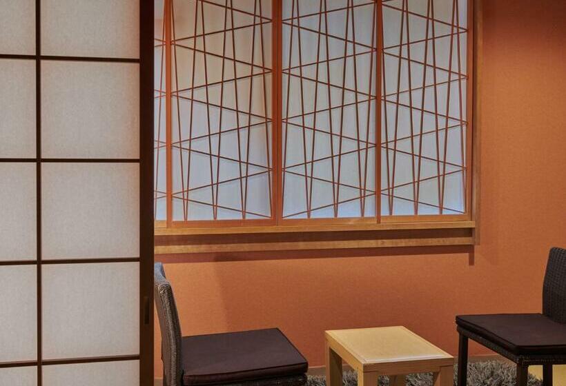 اتاق استاندارد چهار تخته, Ryokan Kohro