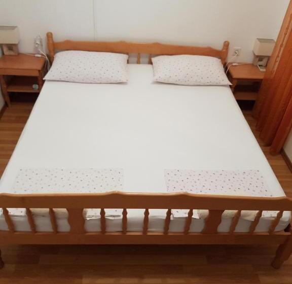 Студио Стандарт с Балконом, Accommodation Drasko