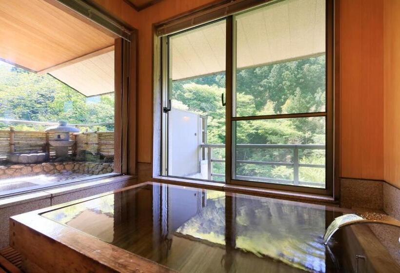 جناح مطلّ علي الجبل, Bankokuya