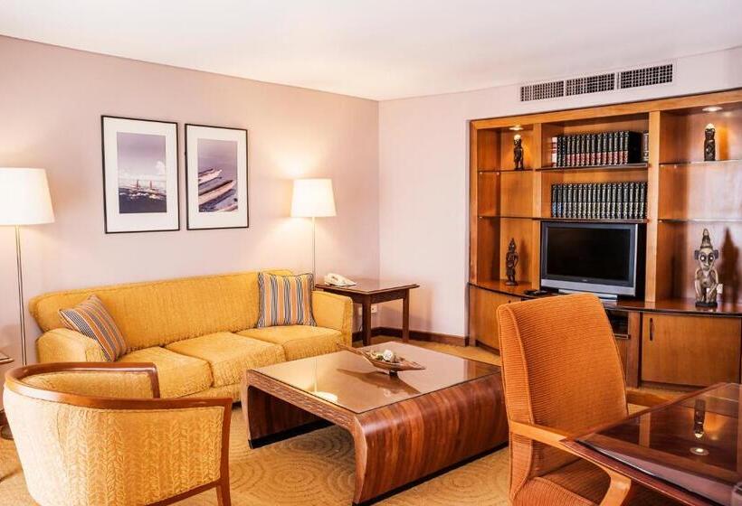 プレジデントスイートルーム, Crown