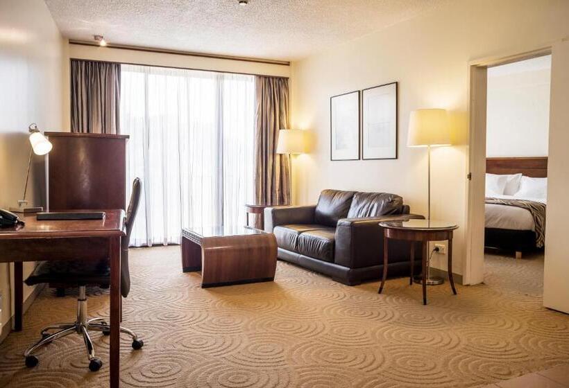 ジュニアスイート, Crown