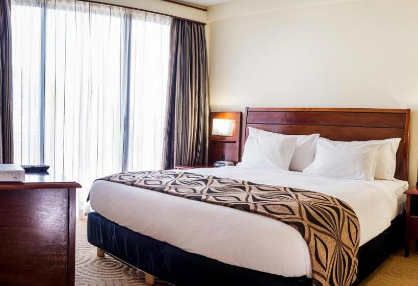 ジュニアスイート, Crown