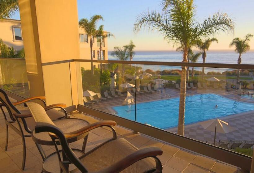 جناح مطلّ علي حمام السباحة, Dolphin Bay Resort And Spa