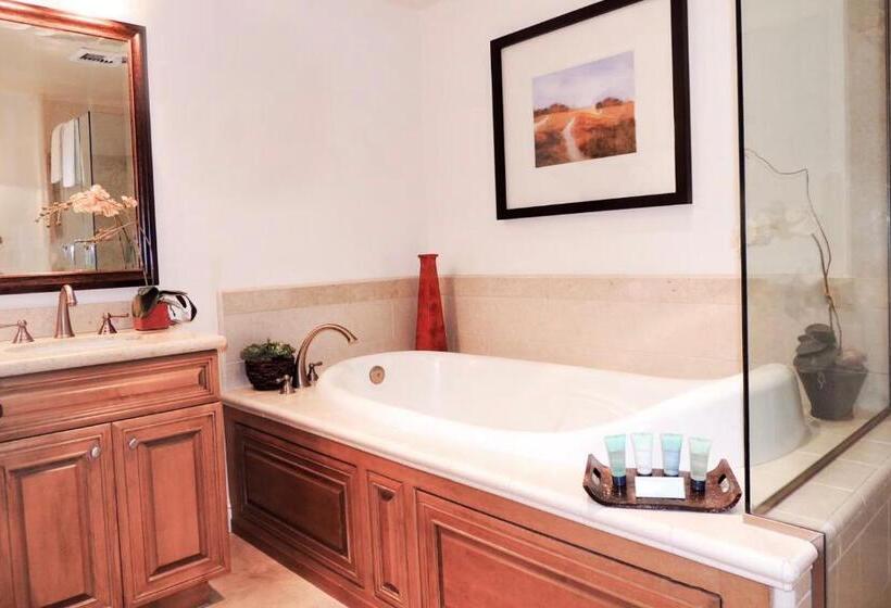 جناح بغرفتي نوم مع إطلالة جانبية على البحر, Dolphin Bay Resort And Spa