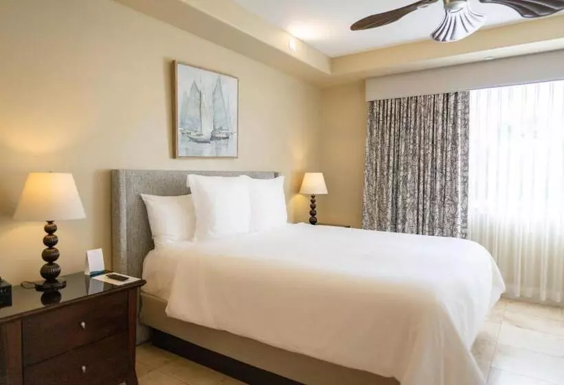 ペントハウススイート, Dolphin Bay Resort And Spa