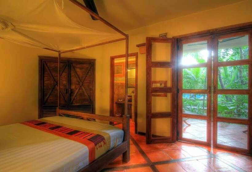 Номер Стандарт, Mysteres D Angkor Siem Reap Lodge