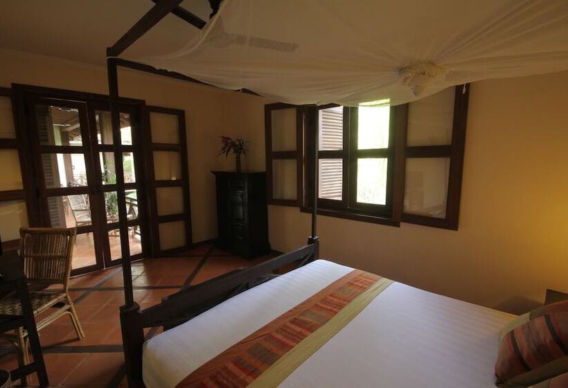 Номер Стандарт, Mysteres D Angkor Siem Reap Lodge