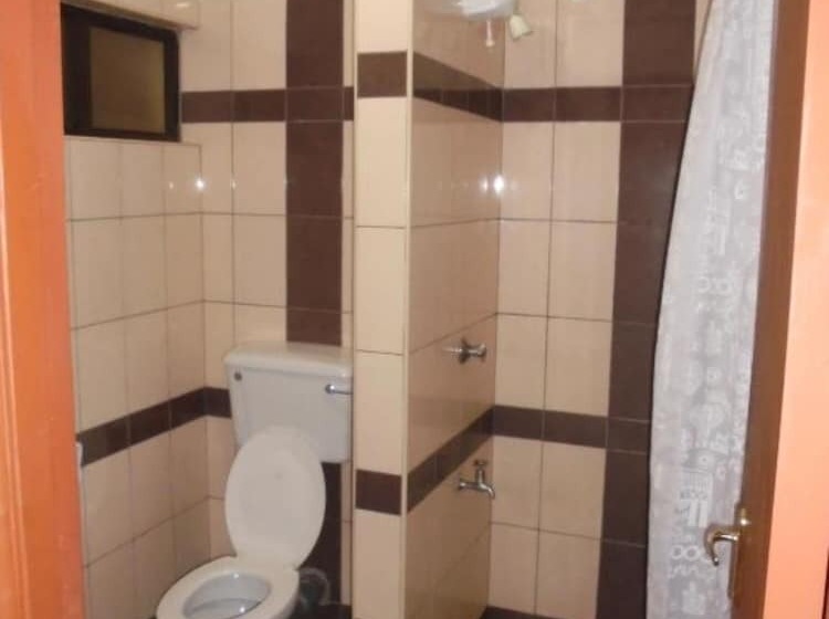 اتاق استاندارد, Nairobi Transit