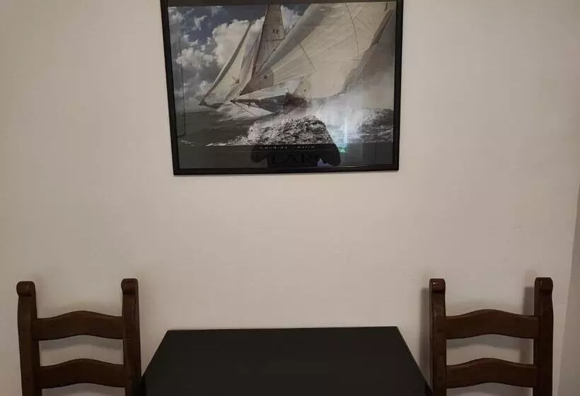 Ortak Banyolu Standart Oda, Private Accommodation Raspudic