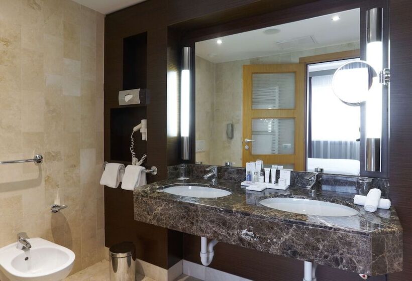 اتاق سوپریور, Radisson Hotel Astana