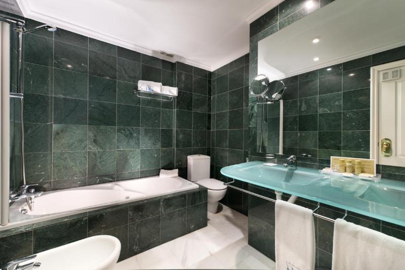 اتاق سوپریور, Radisson Hotel Astana