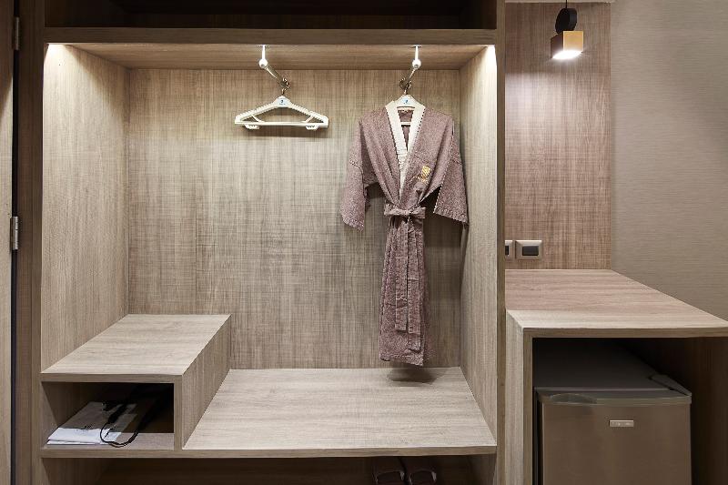 سوییت جونیور, Radisson Hotel Astana