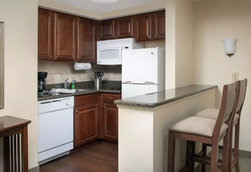 スイート, Staybridge Suites North Brunswick, An Ihg