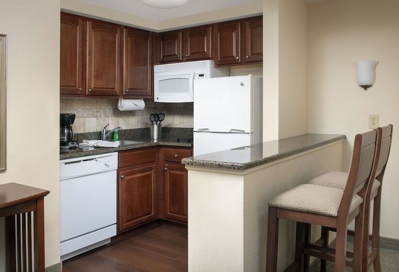 جناح غرفتين نوم, Staybridge Suites North Brunswick, An Ihg