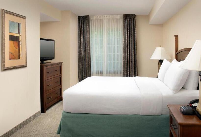 غرفة قياسية لذوى الاحتياجات الخاصة, Staybridge Suites North Brunswick, An Ihg