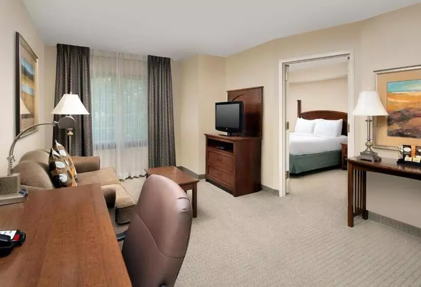 身障者適用スタンダードルーム, Staybridge Suites North Brunswick, An Ihg