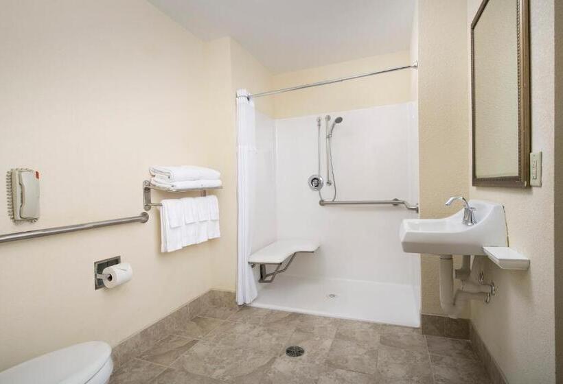 장애인을 위한 스탠다드 룸, Staybridge Suites North Brunswick, An Ihg