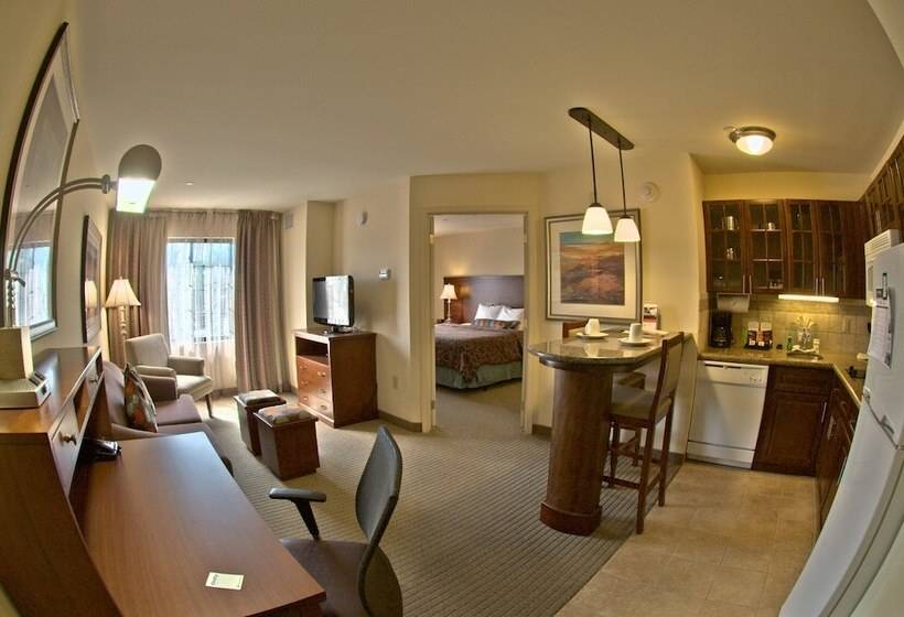 Люкс Кровать Кинг, Staybridge Suites East Stroudsburg   Poconos, An Ihg