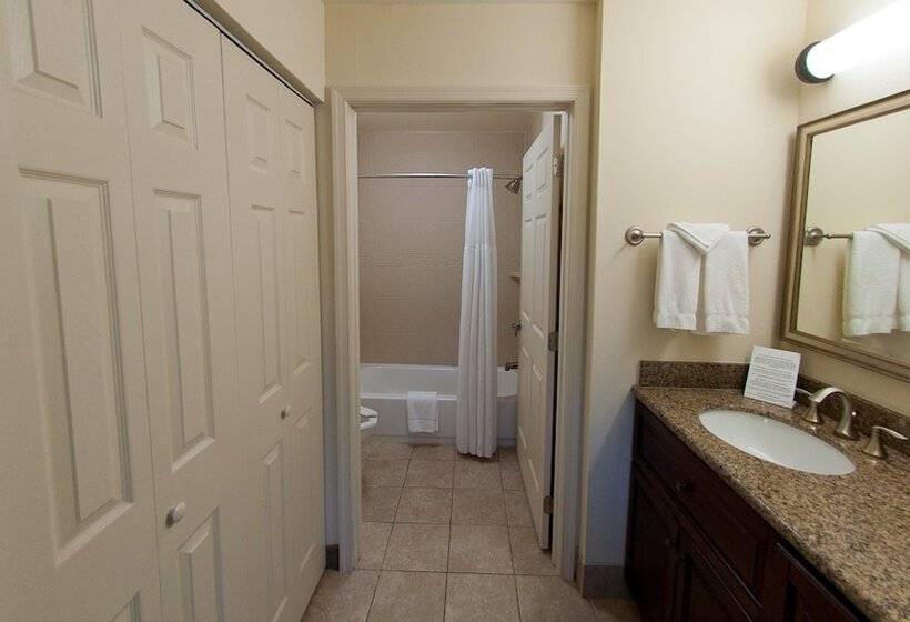 Люкс 2 Спальни, Staybridge Suites East Stroudsburg   Poconos, An Ihg