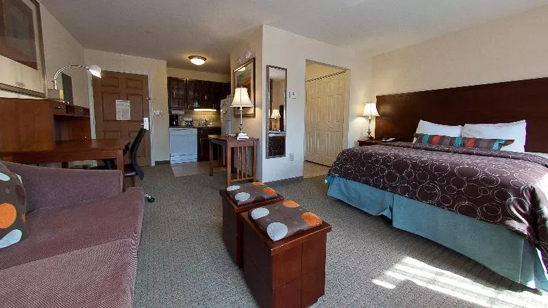 キングサイドベッドのスタンダードワンルーム, Staybridge Suites East Stroudsburg   Poconos, An Ihg
