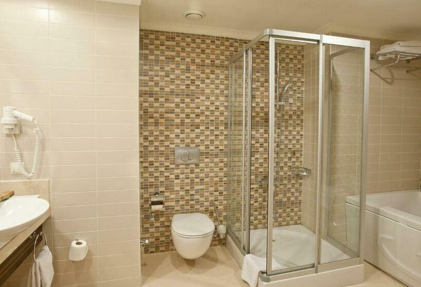 스위트 킹사이즈 침대, Crystal De Luxe Resort & Spa   All Inclusive