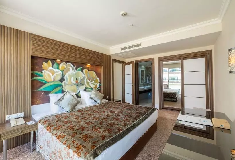 سوییت, Crystal De Luxe Resort & Spa   All Inclusive