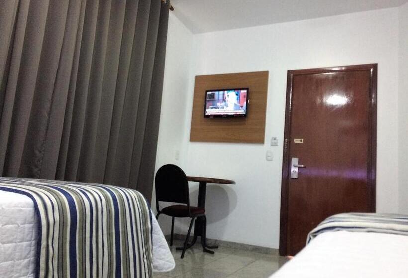 디럭스 룸, Fenix Hotel Pouso Alegre