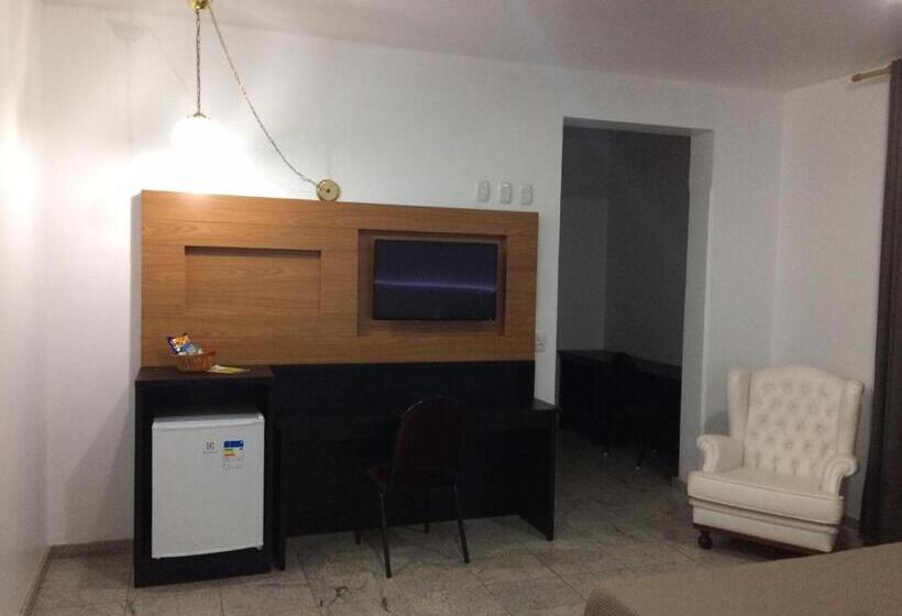 디럭스 룸, Fenix Hotel Pouso Alegre